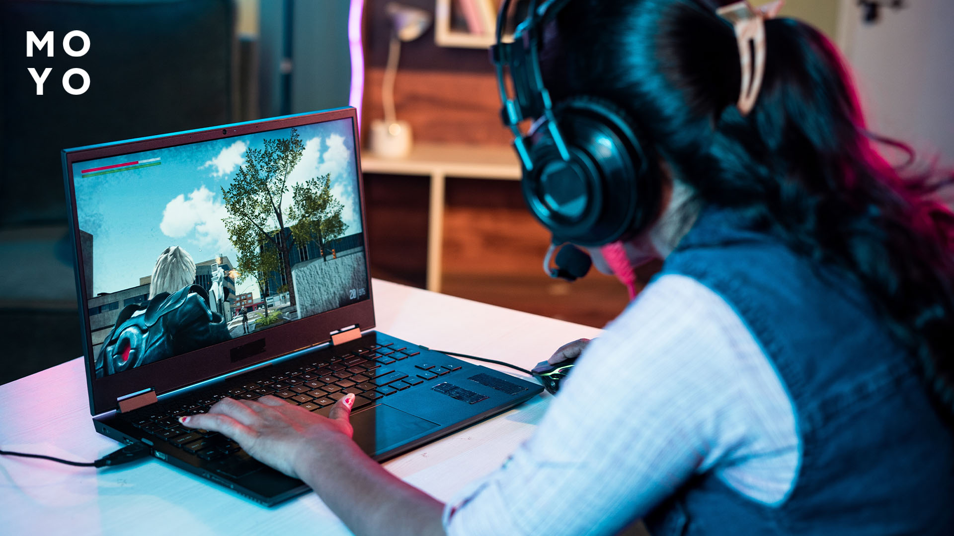 играть на ноутбуке