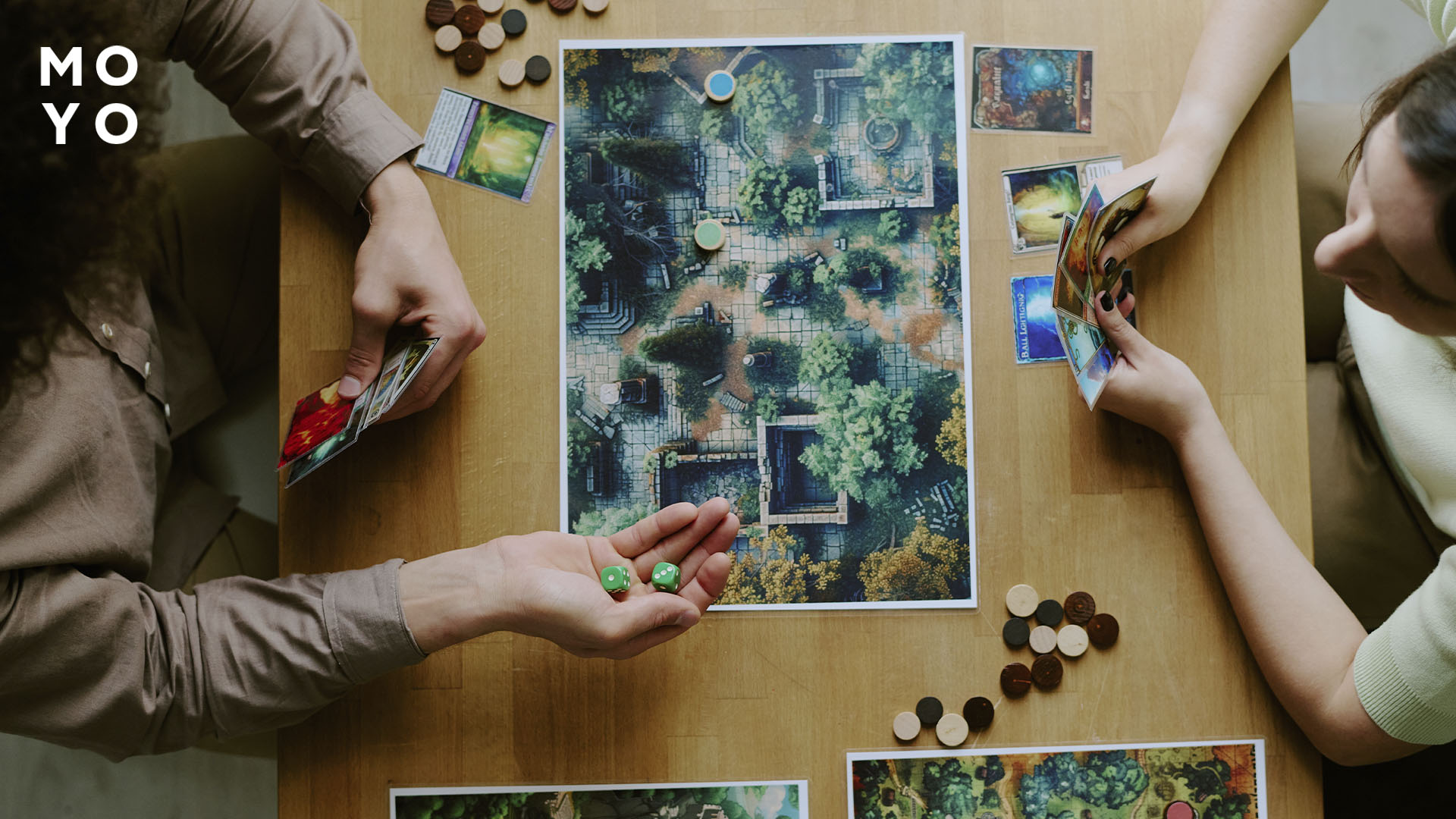 играть за столом