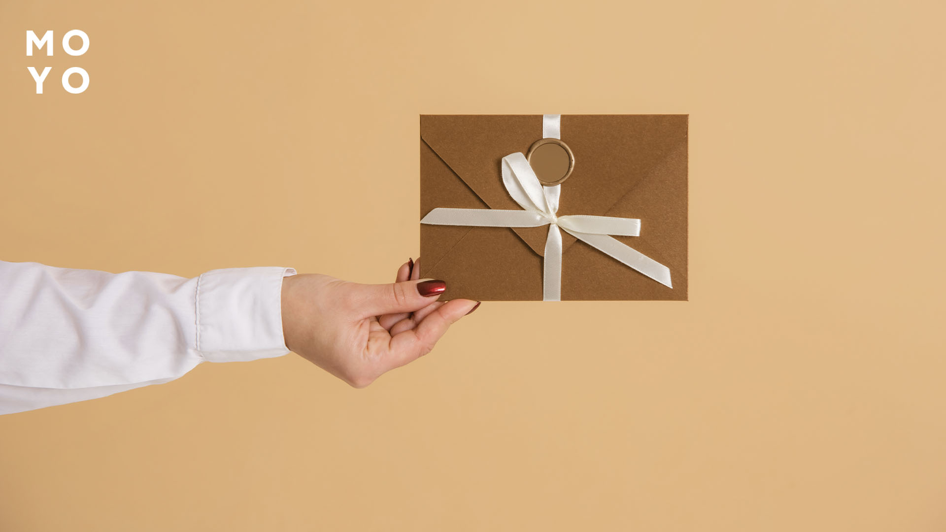 подарунковий сертифікат у конверті