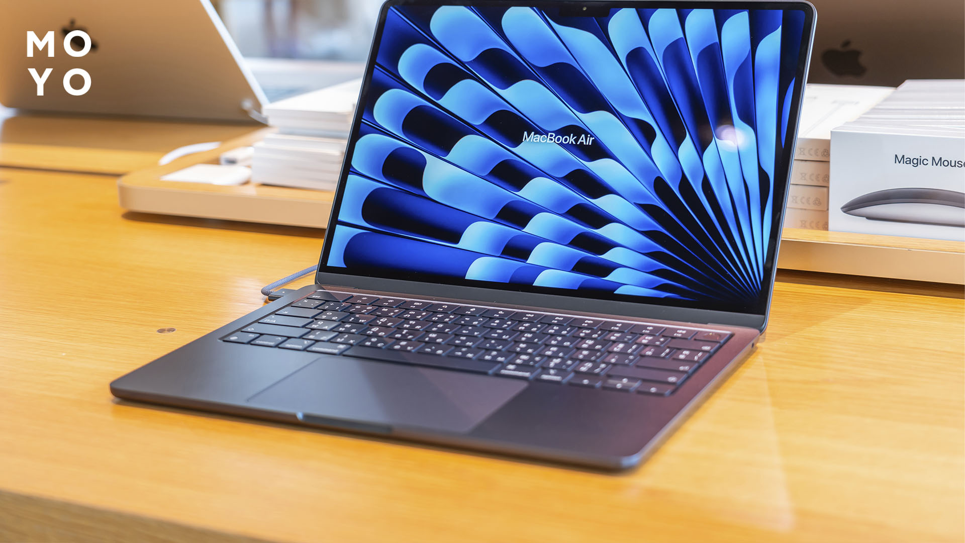 Ноутбук для дизайнерів Apple MacBook Air