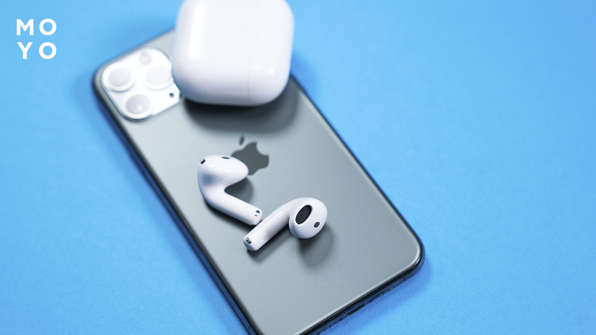 AirPods приєднати до iPhone