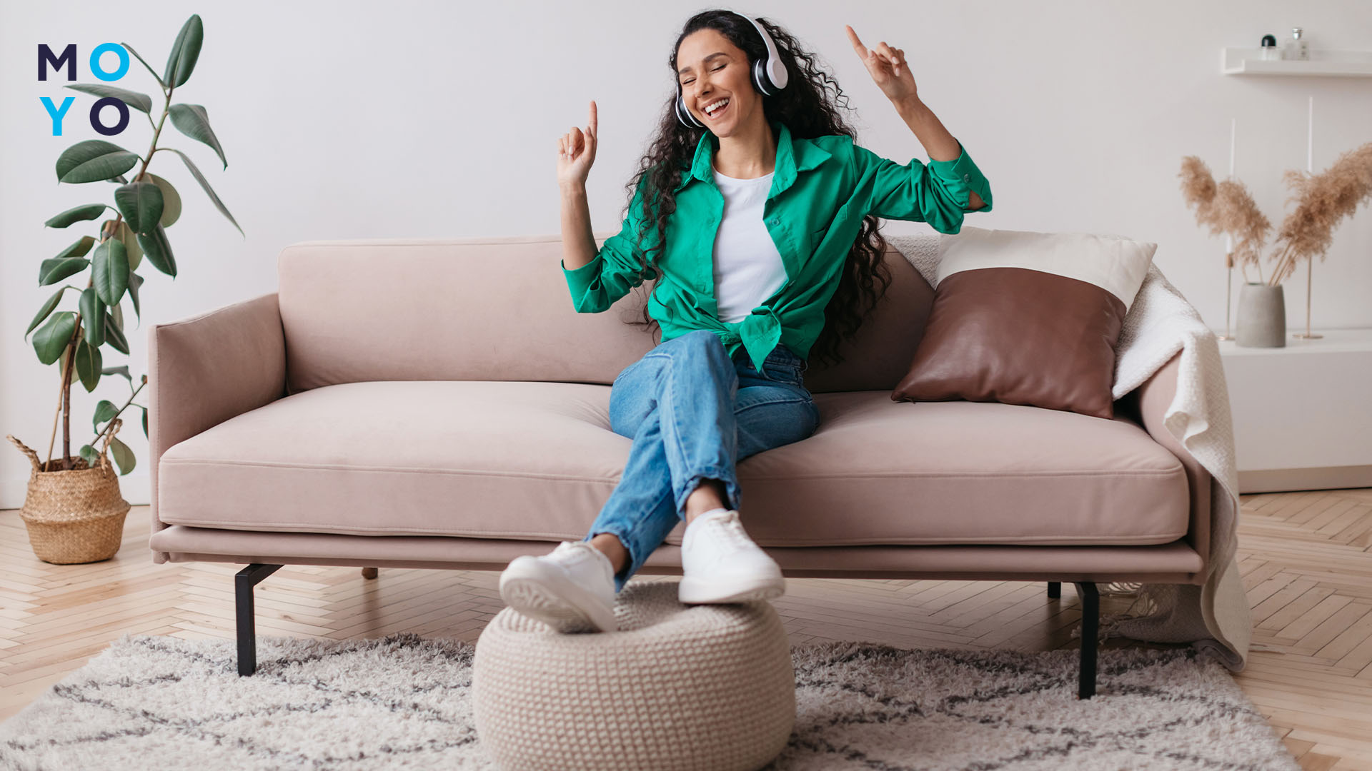 бюджетні навушники