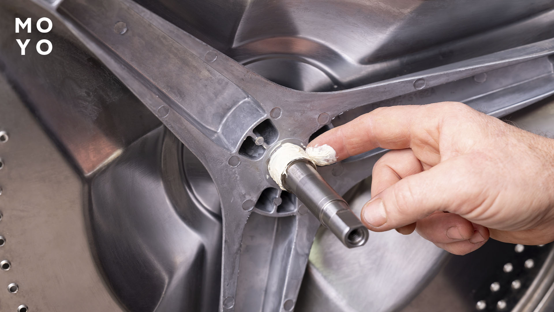 смазывание вращающихся элементов стиральной машинки