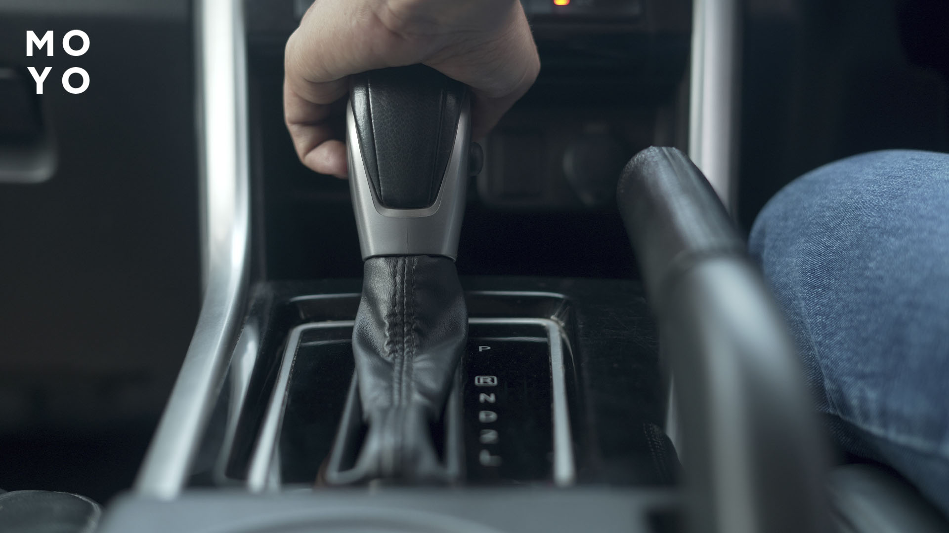 важіль перемикання швидкостей