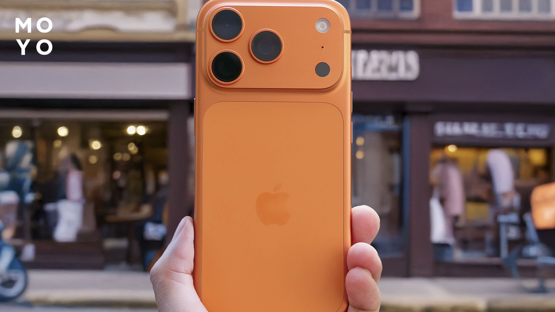 Отличия айфона 17 и 17 про