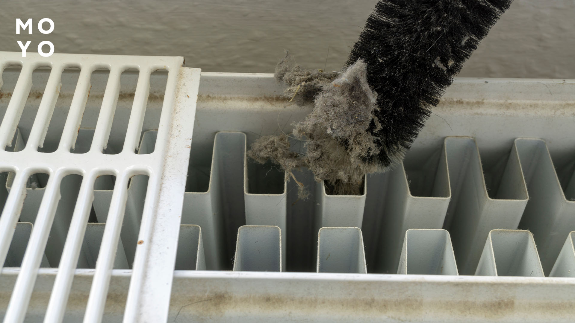 пил на обігрівачі