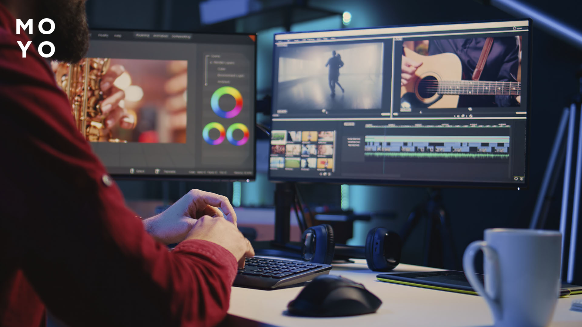 чоловік редагує фото за допомогою ПК