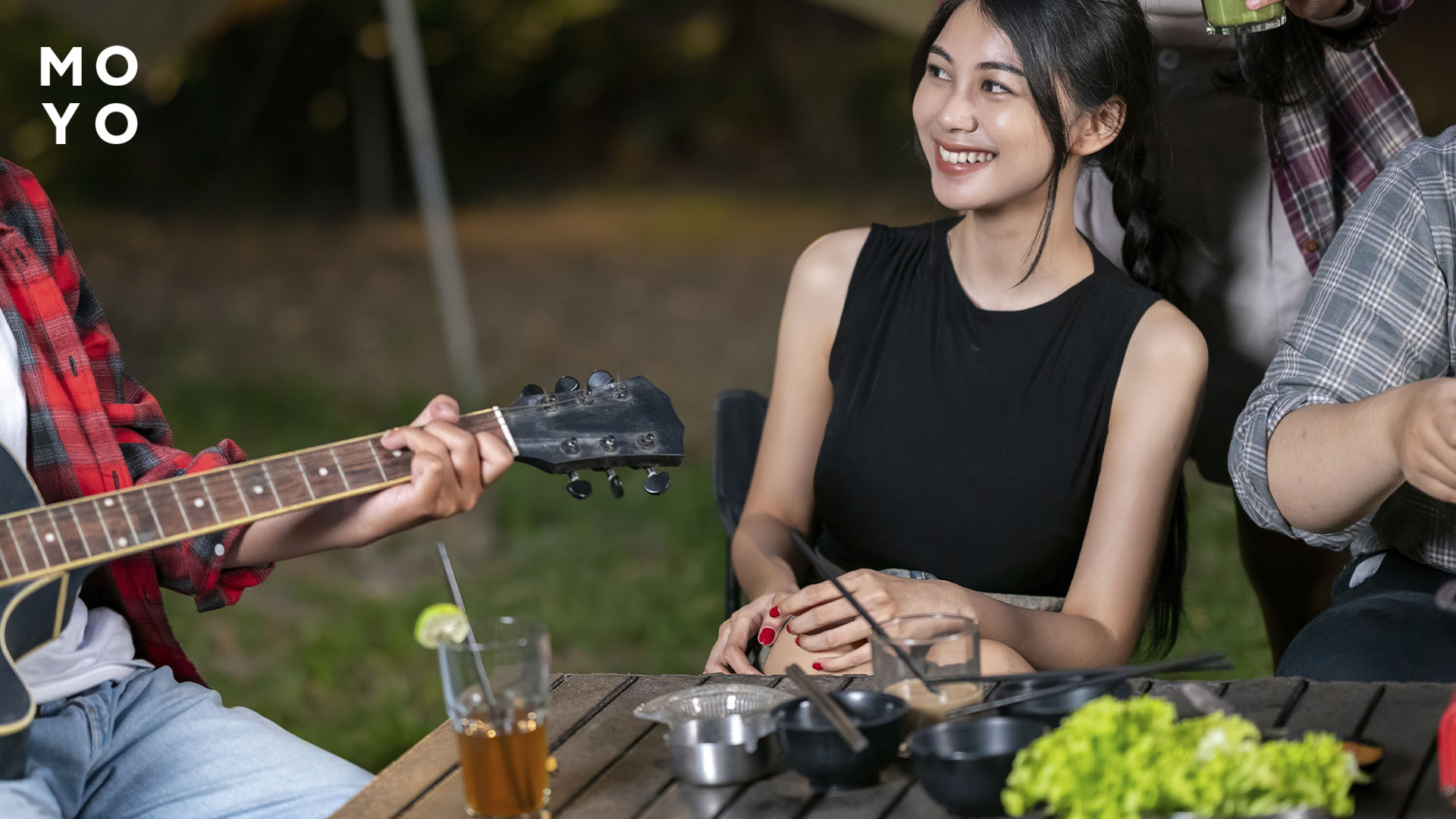 Пісні під гітару на природі