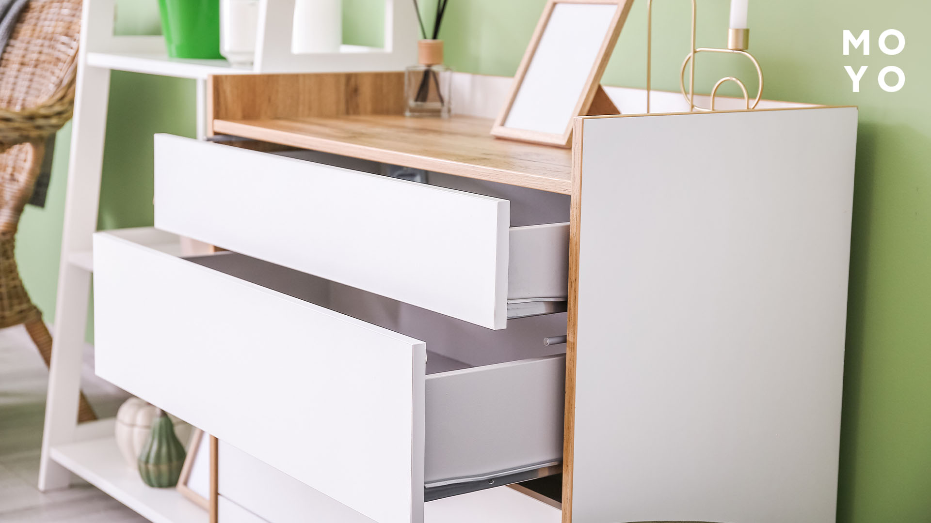 Ящики с выдвижными лотками