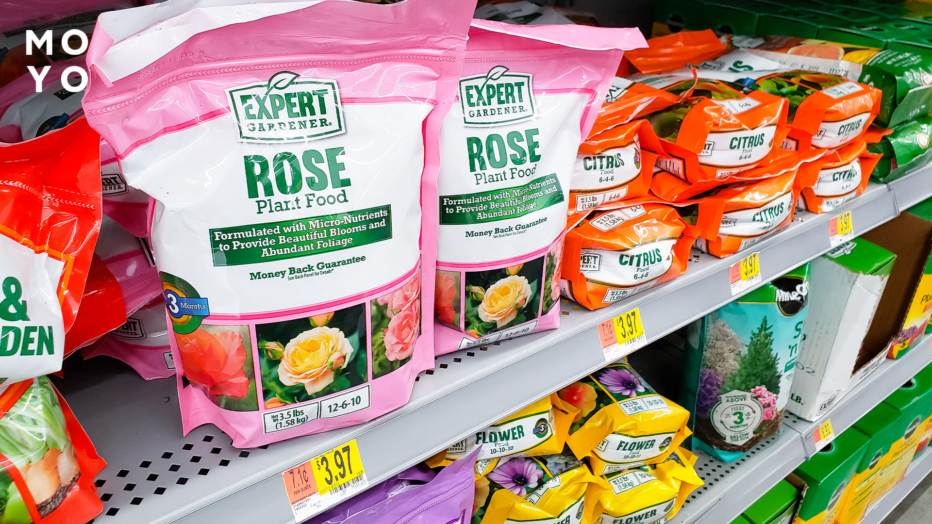 добрива в упаковках для квітів