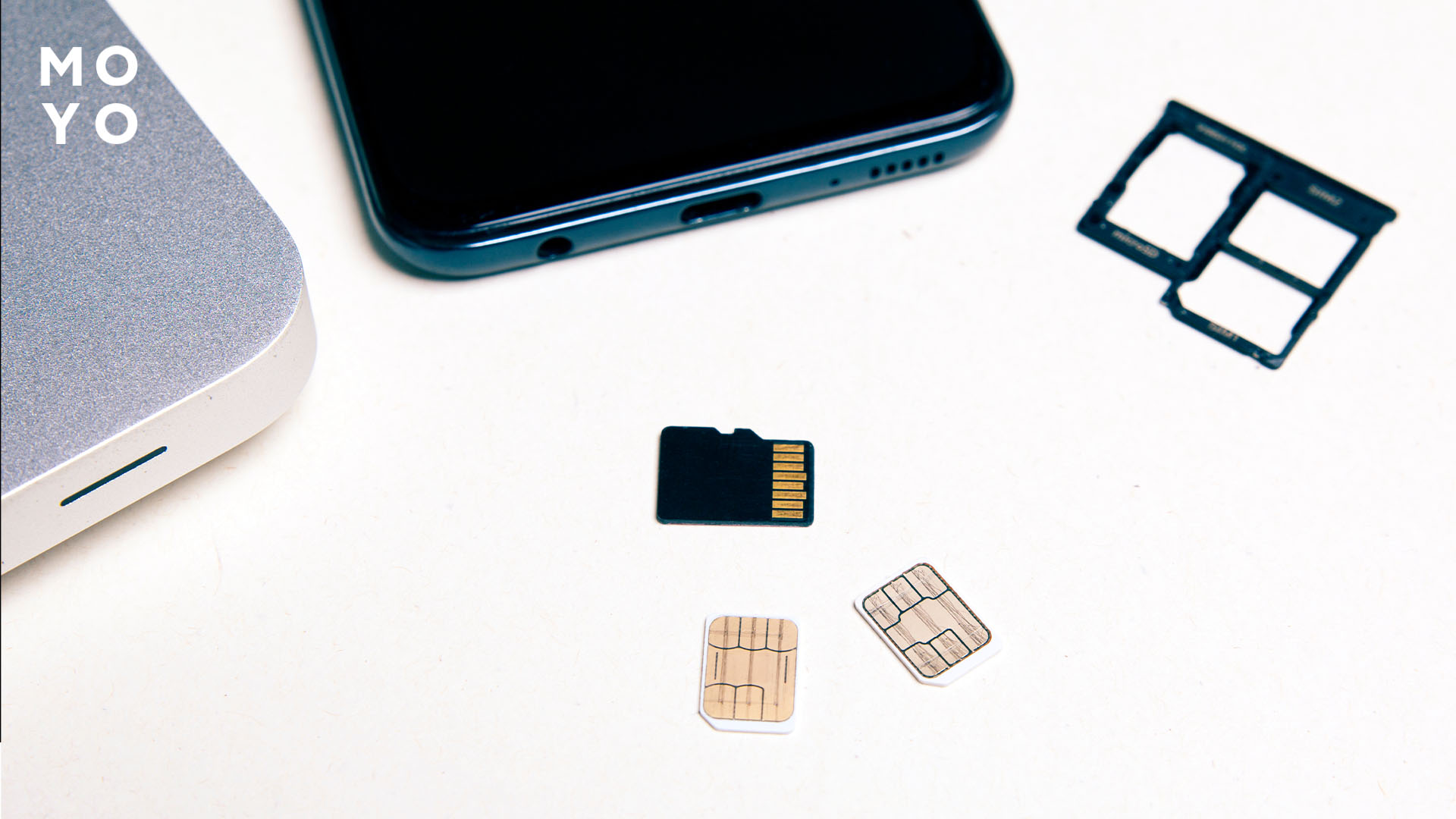 MicroSD для розширення пам'яті