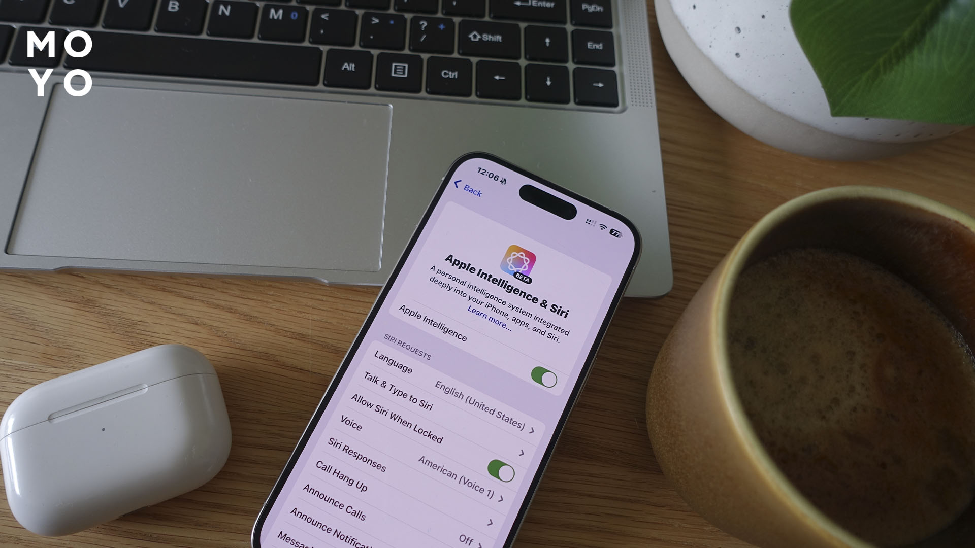 Как отключить Сири в наушниках