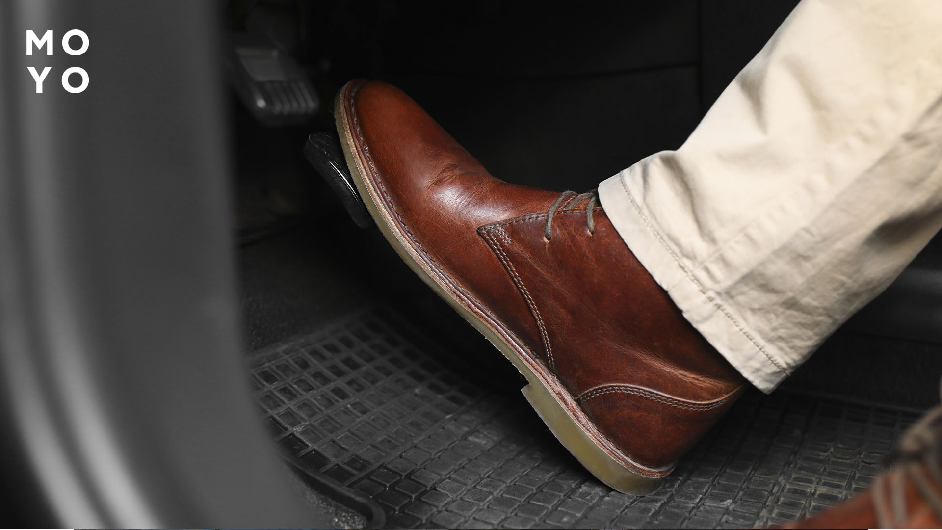 в чем причина мягкой педали тормоза