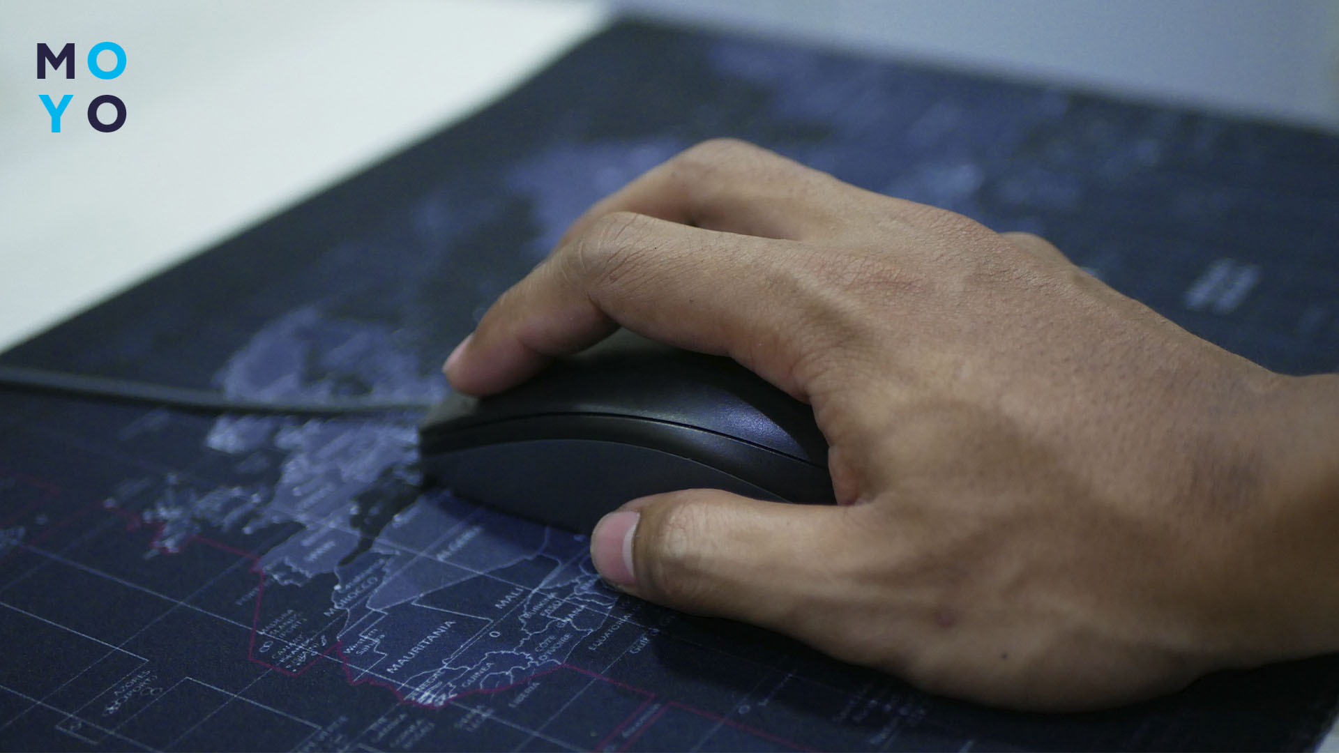 мышь светится но не работает