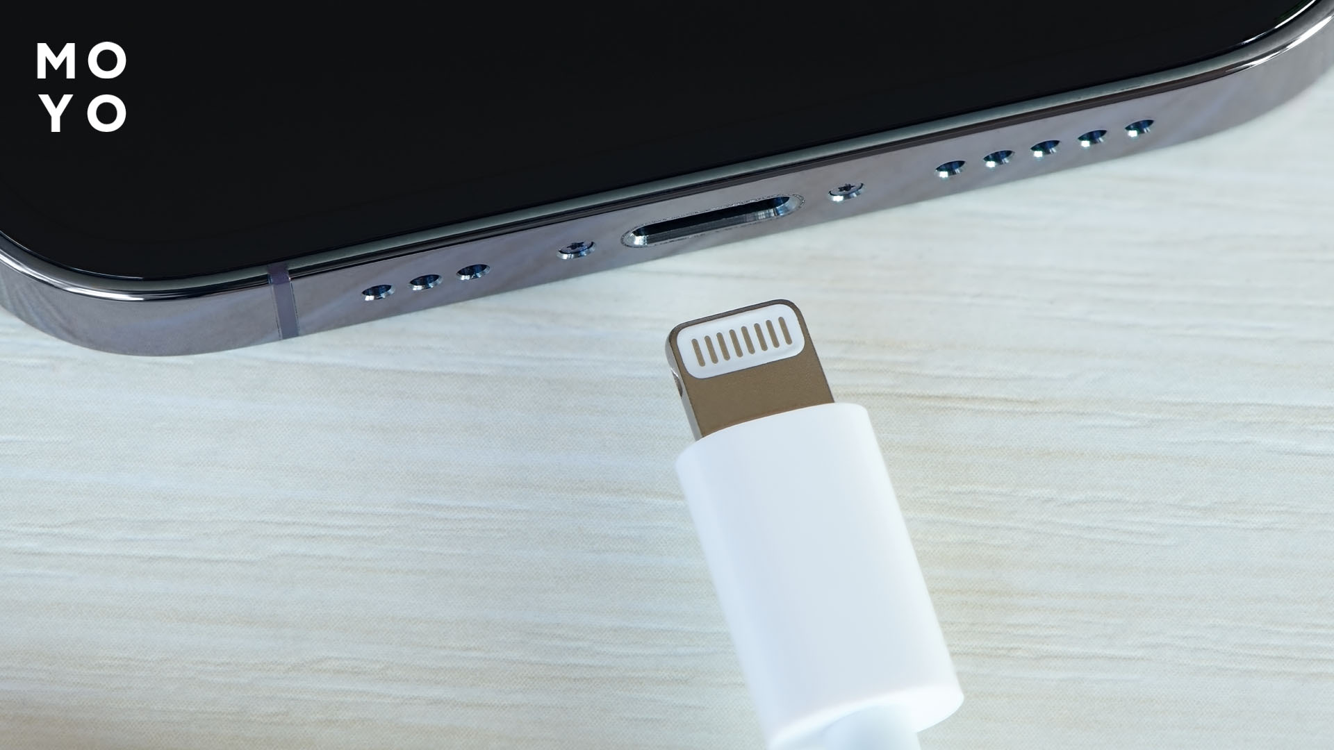 зарядка айфона через порт лайтнінг