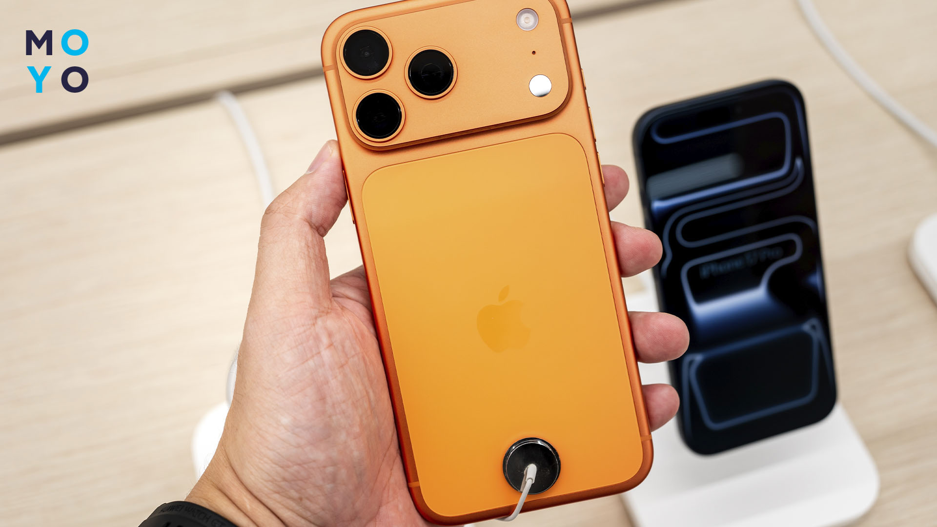 Зарядка телефона Apple