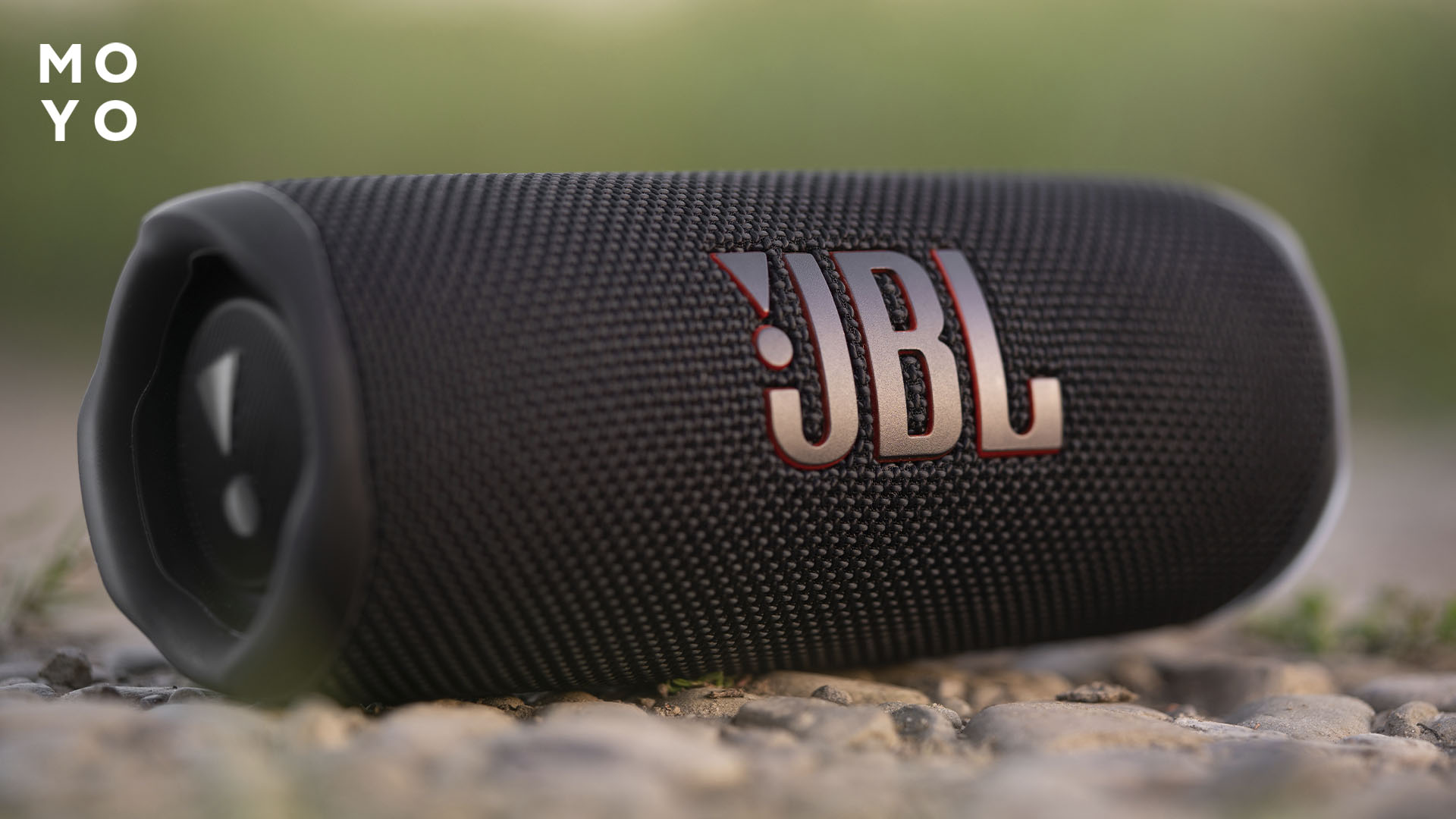 Продвинутая Bluetooth-колонка JBL