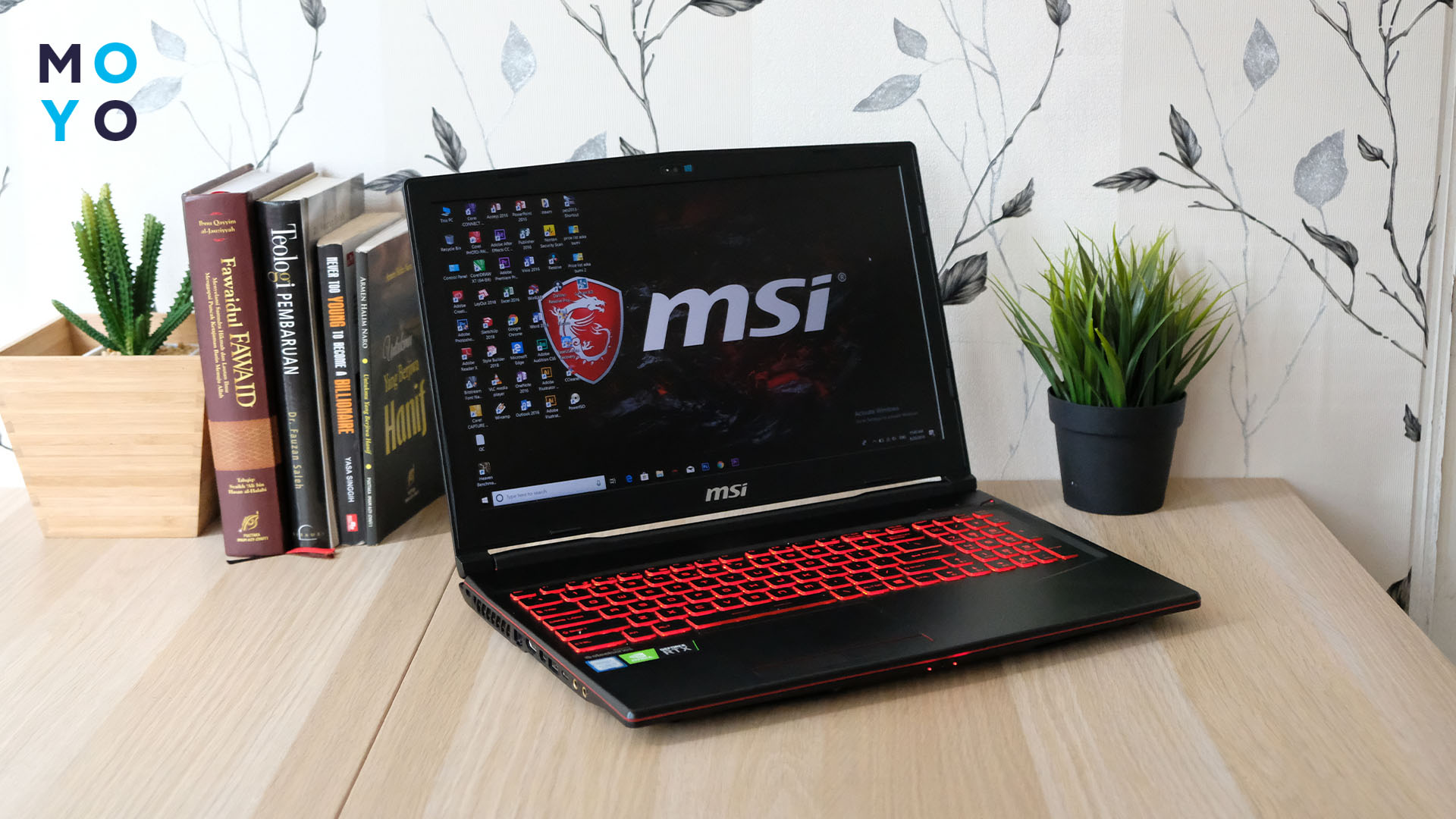 игровой ноутбук MSI черного цвета