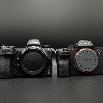 Какой фотоаппарат лучше: Sony или Nikon — сравнение по 5 критериям