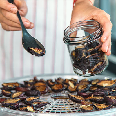 Як сушити сливу в домашніх умовах: ТОП 4 методи для смачних заготівель  на зиму