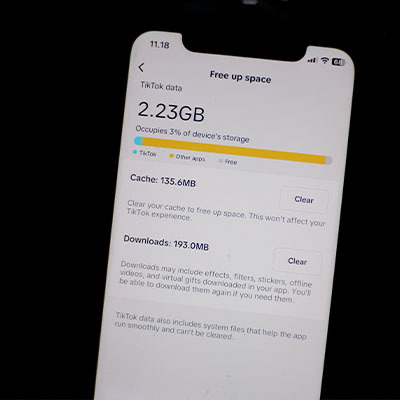 Як збільшити обсяг пам'яті на телефоні — 5 підказок для Android та iOS