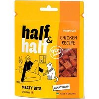 Лакомство для котов Half&Half в форме мясных кусочков с курицей 50г