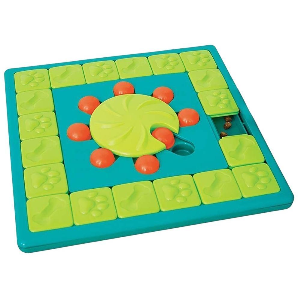 Игрушка для собак Nina Ottosson Пятнашки интерактивная фото 1