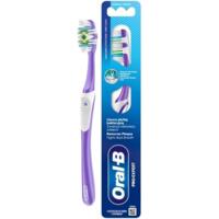 Зубная щетка Oral-B Pro-Expert средней жесткости 1 шт