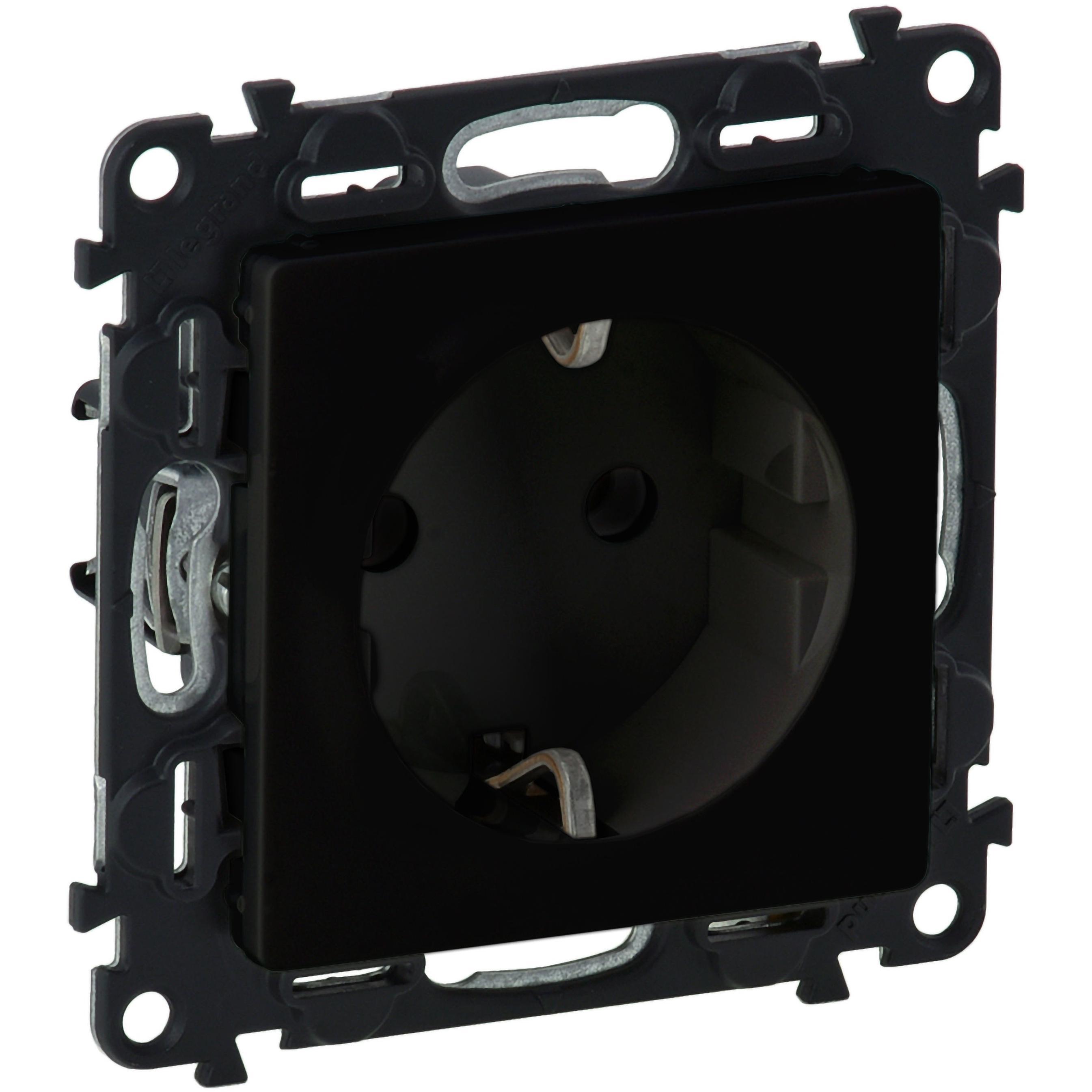 Розетка Legrand Valena Life, 16А, 250V, 2К+З Schuko, матовый черный (756321) фото 1