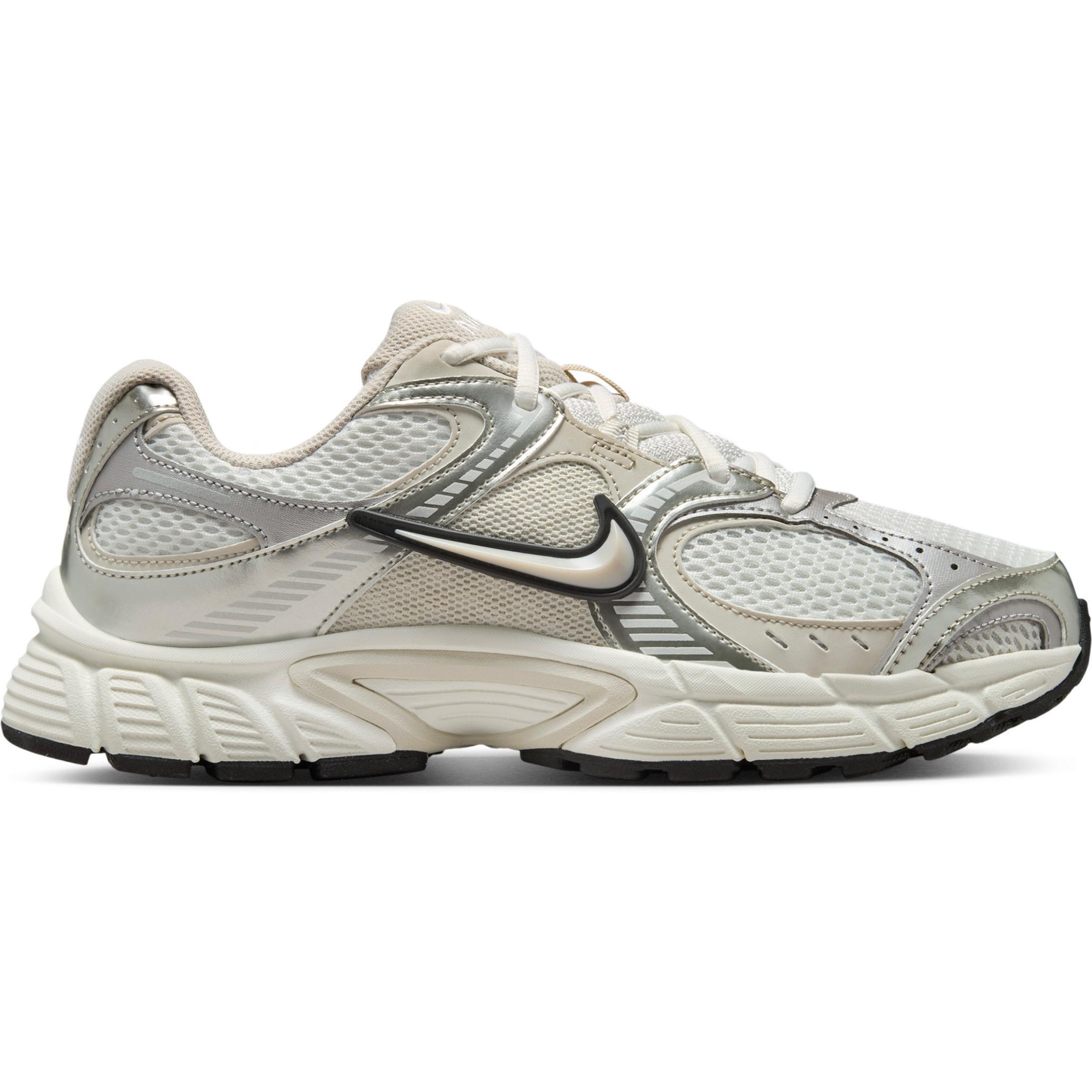 Кроссовки женские Nike W V5 RNR HQ7901-104 40 (8.5 US) бежевые фото 2