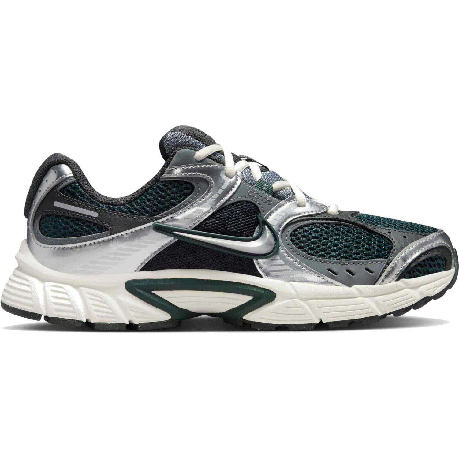 Кроссовки женские Nike W V5 Rnr HQ7901-300 35,5 (5 US) зеленый/серебреный