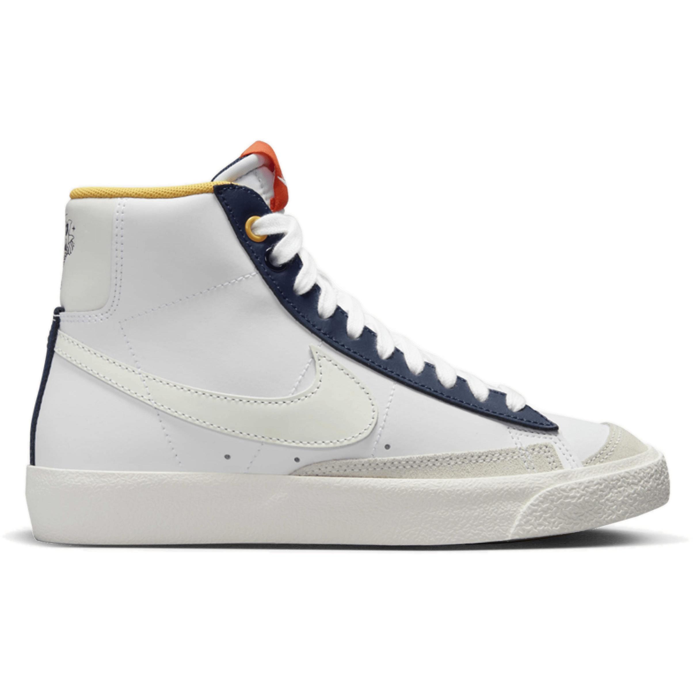 Высокие кеды мужские Nike Blazer Mid 77 Bg FN6966-100 35,5 (35Y US) белые фото 1