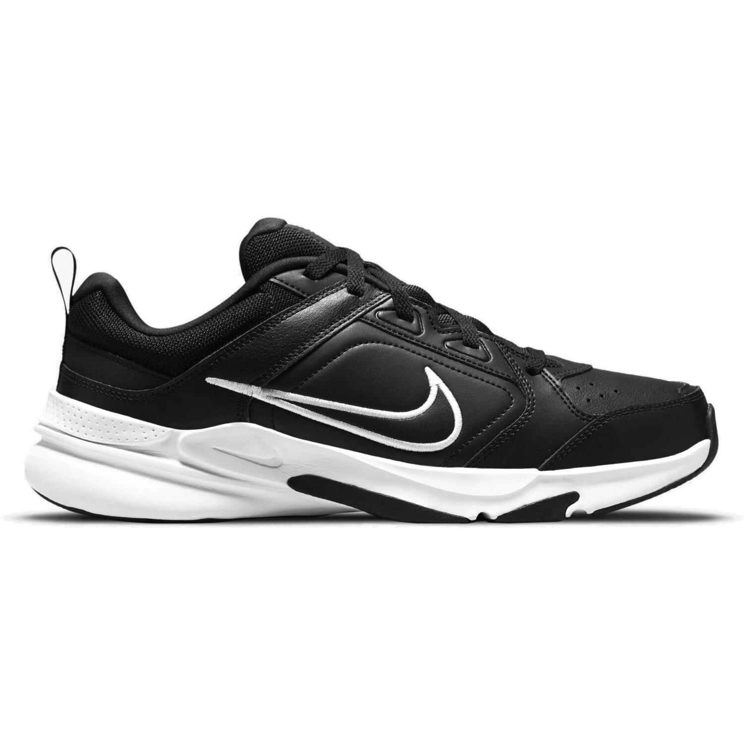 Кросівки чоловічі Nike Defyallday DJ1196-002 44,5 (10,5 US) чорні