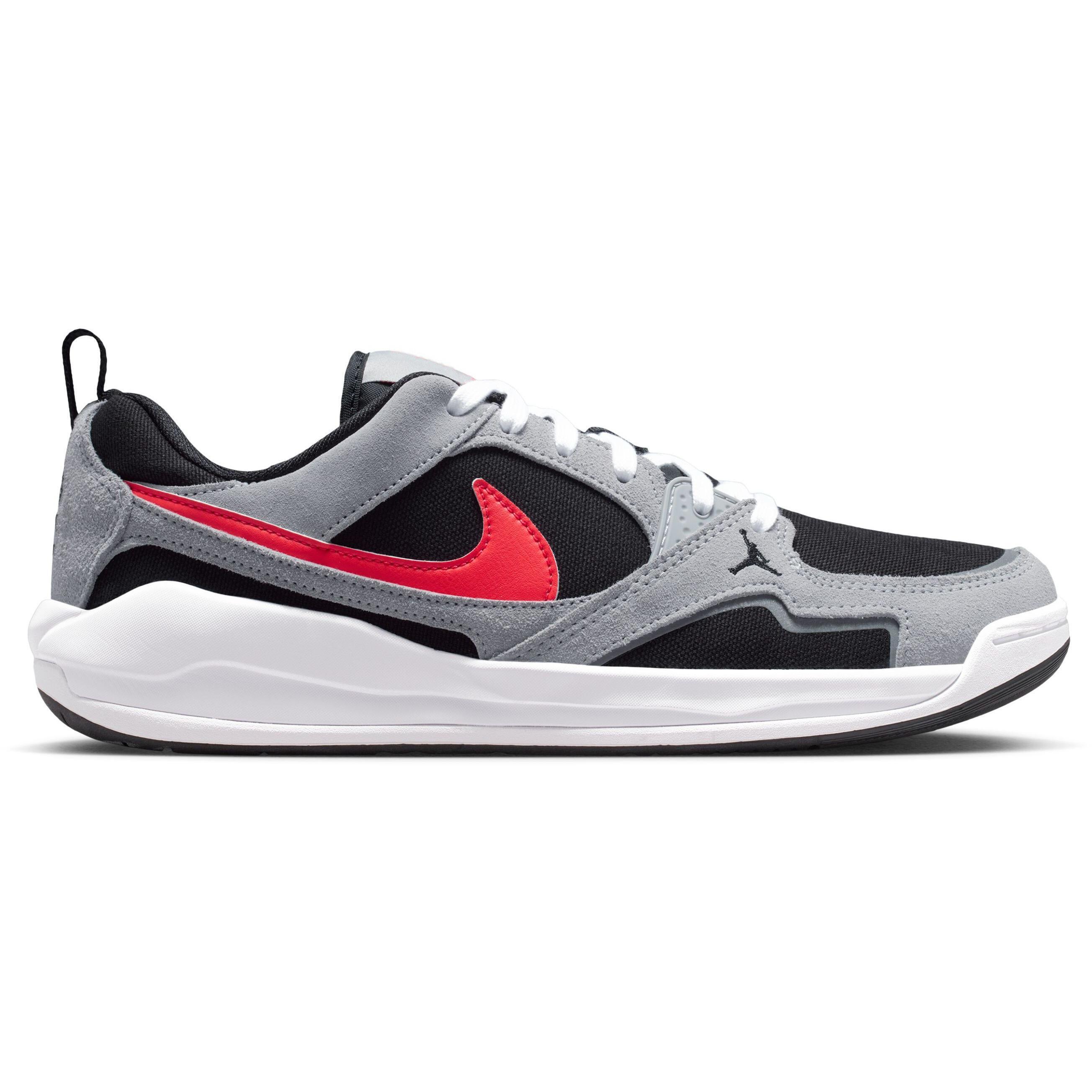 Кроссовки мужские Nike Jordan Cmft Era HJ6777-006 42,5 (9 US) серые фото 1