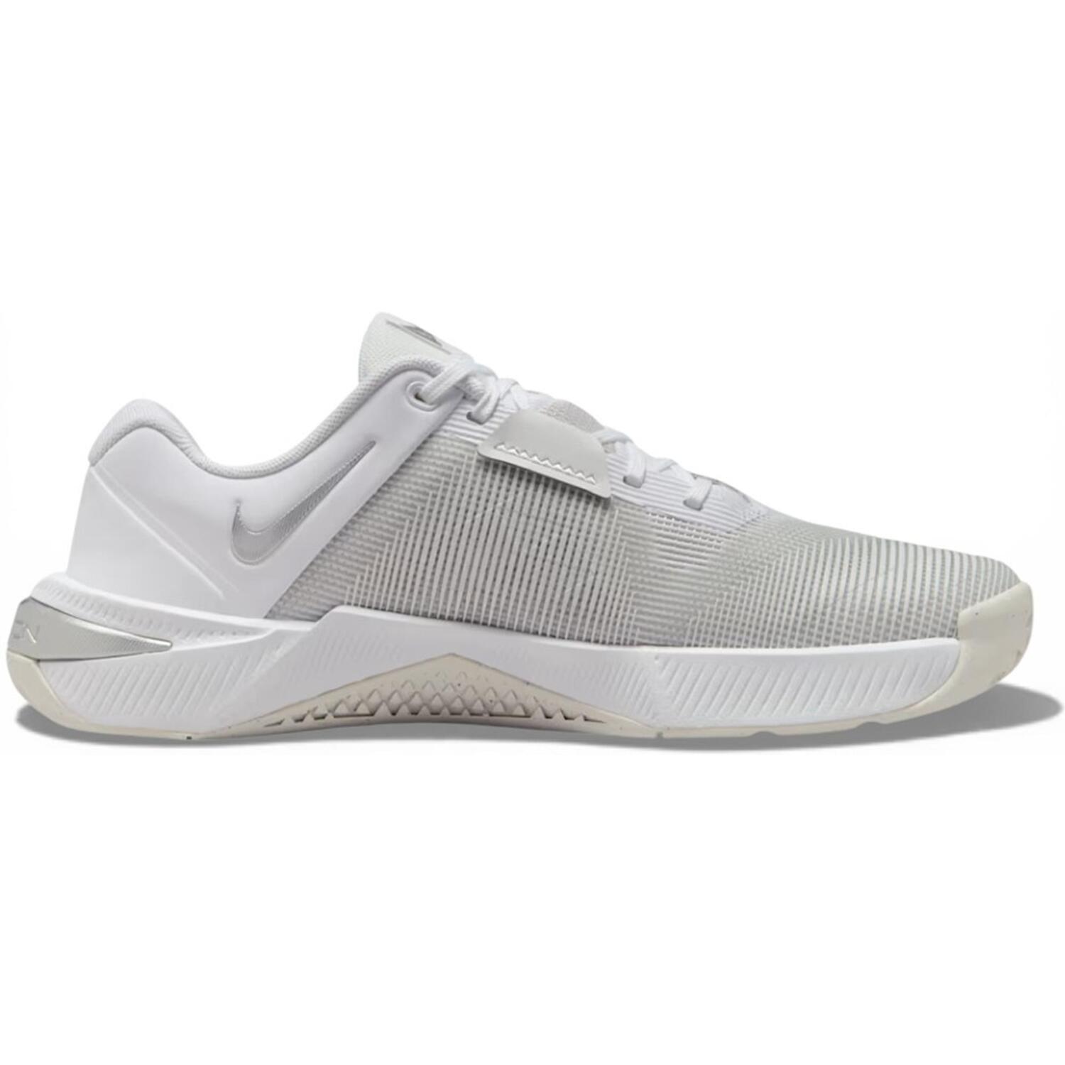 Кроссовки женские Nike W Metcon 10 HQ2620-501 40 (8,5 US) фиолетовые