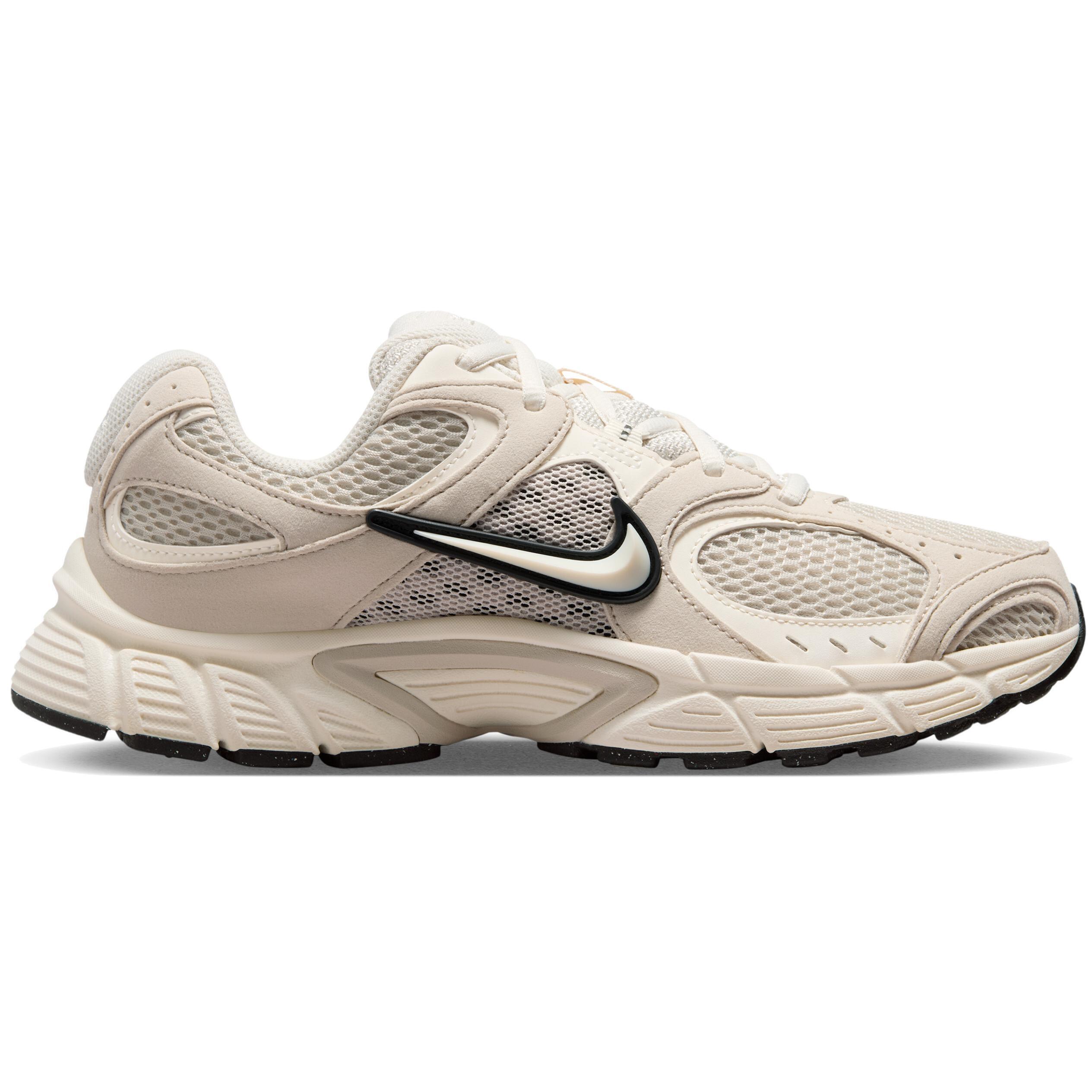 Кроссовки женские Nike W V5 Rnr II6294-100 35,5 (5 US) молочные фото1