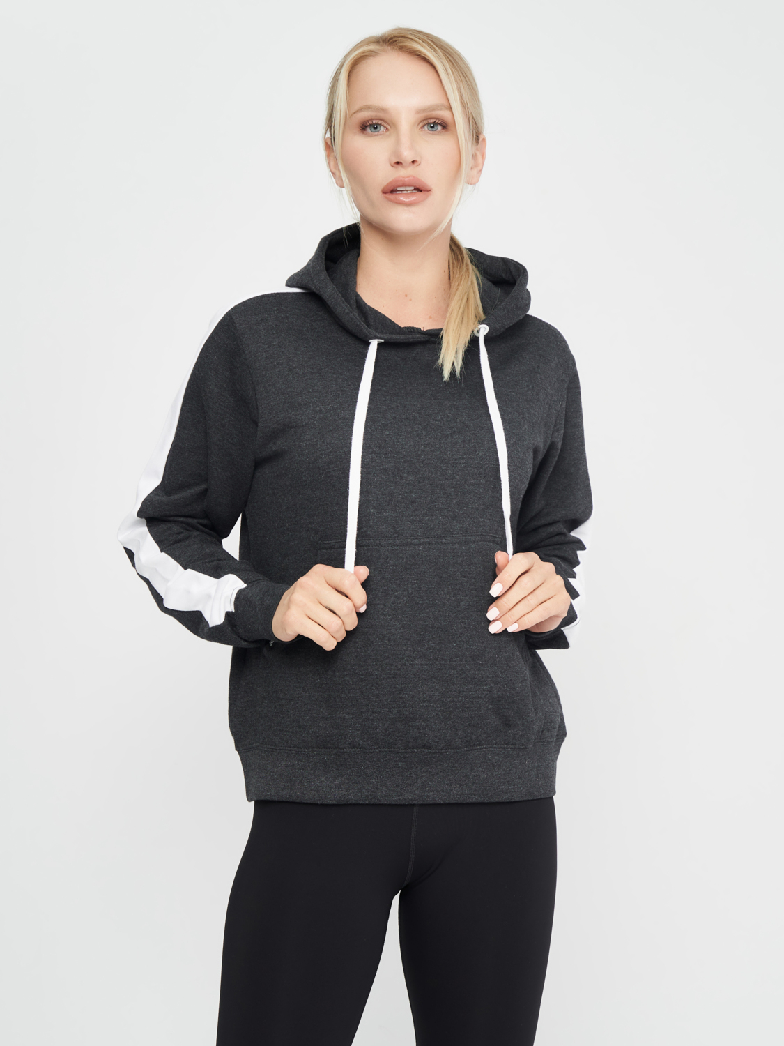 Худи женское JOMA Urban Street Hoodie 901541.150 S серое